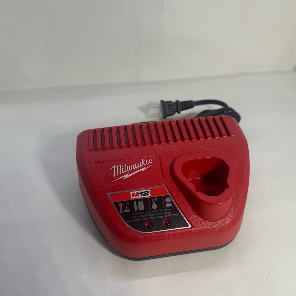 Milwaukee M12 Battery Charger - New